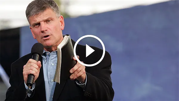 Clueless Liberals Try To Build An Airport Mosque. This Reverend Sets Them Straight!